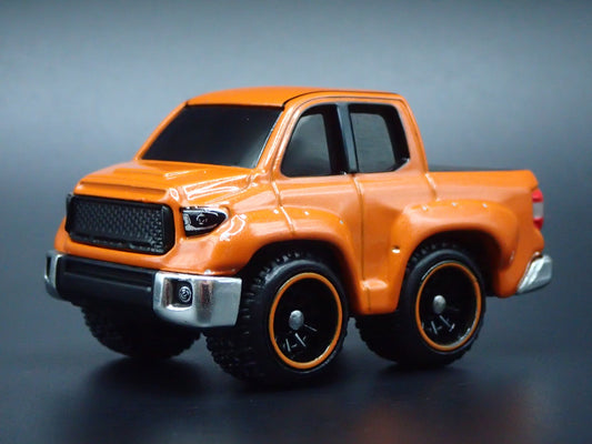 2015 TOYOTA TUNDRA PICKUP TRUCK CAR TUNED 1/64 SCALE DIORAMA DIECAST MODEL CAR
