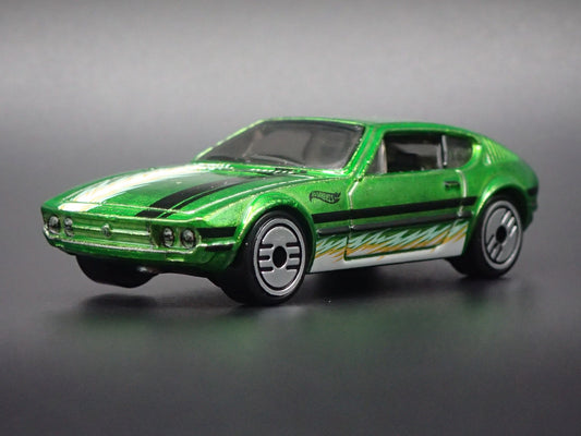 1972-1976 VW VOLKSWAGEN SP2 1:64 SCALE COLLECTIBLE DIORAMA DIECAST MODEL CAR