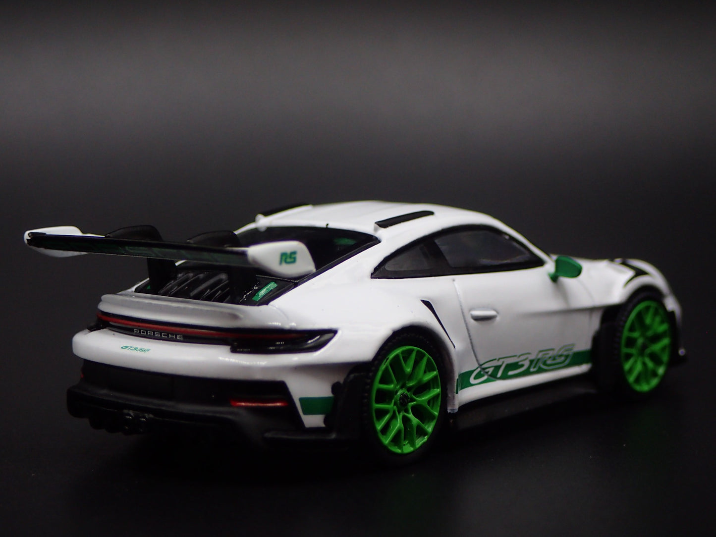 2018-2025 PORSCHE 911 GT3 RS 992 WHITE 1:64 SCALE DIORAMA DIECAST MODEL CAR