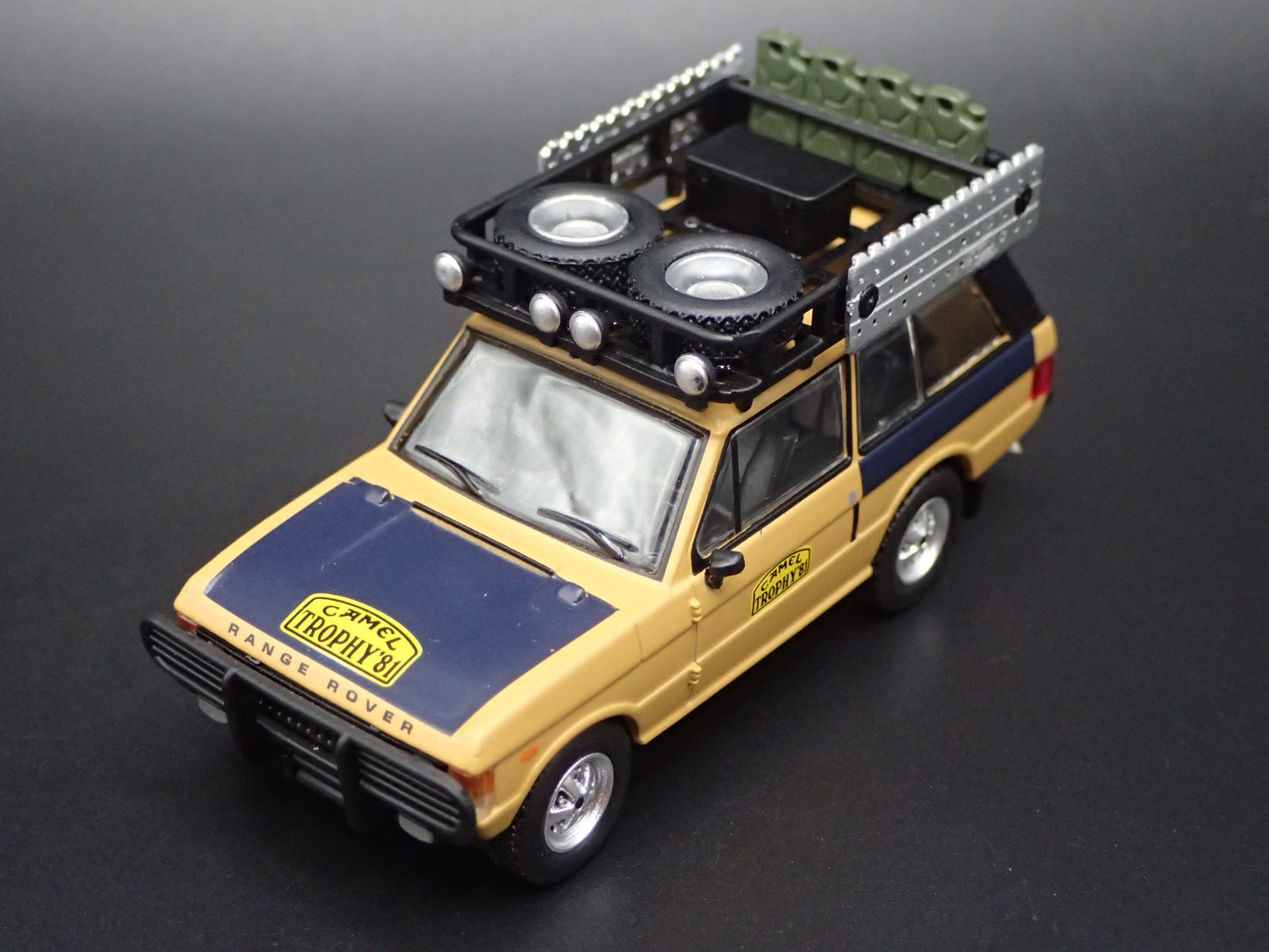 1970-1994 RANGE ROVER CAMEL TROPHY 1981 1/64 SCALE DIORAMA DIECAST MODEL CAR