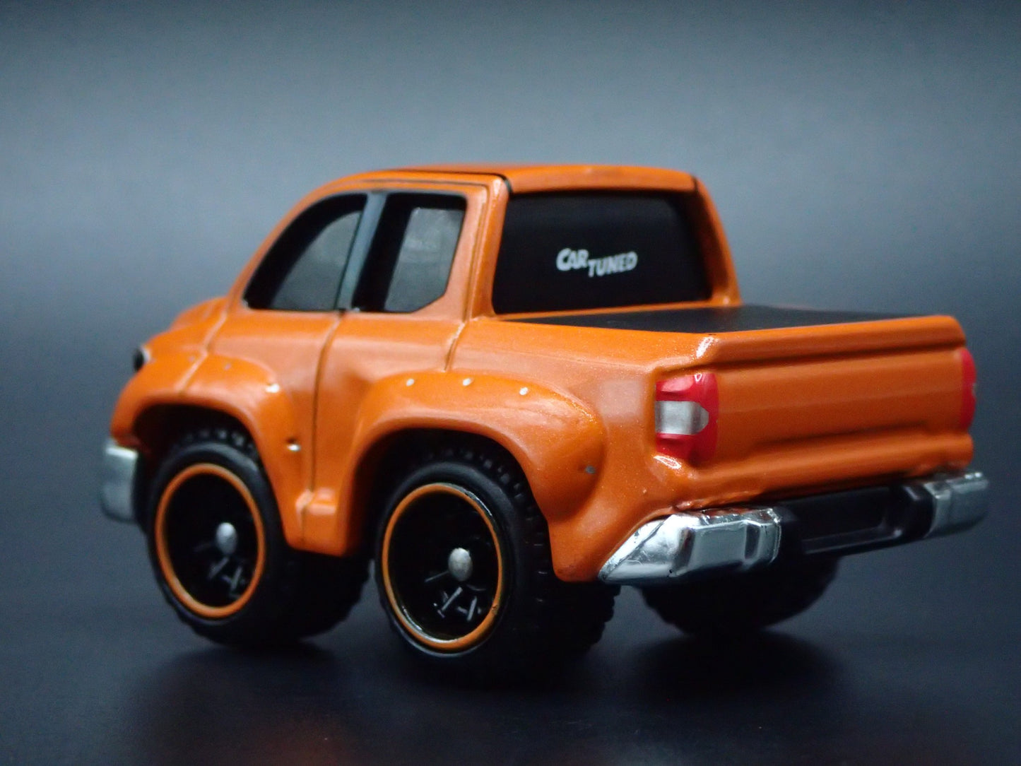 2015 TOYOTA TUNDRA PICKUP TRUCK CAR TUNED 1/64 SCALE DIORAMA DIECAST MODEL CAR