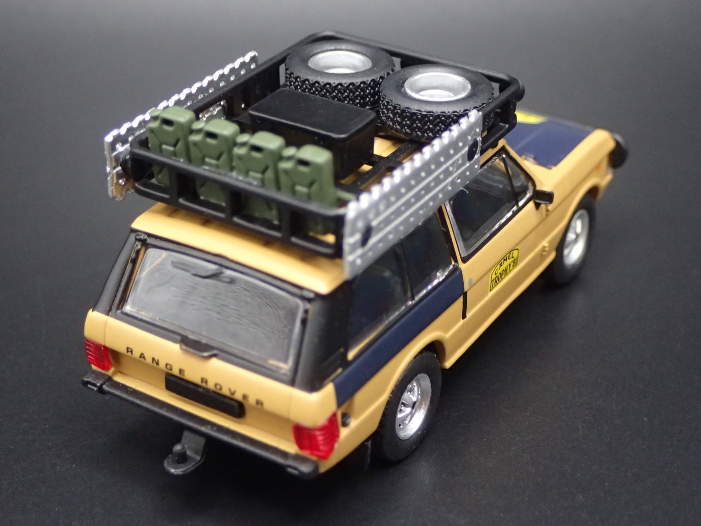 1970-1994 RANGE ROVER CAMEL TROPHY 1981 1/64 SCALE DIORAMA DIECAST MODEL CAR