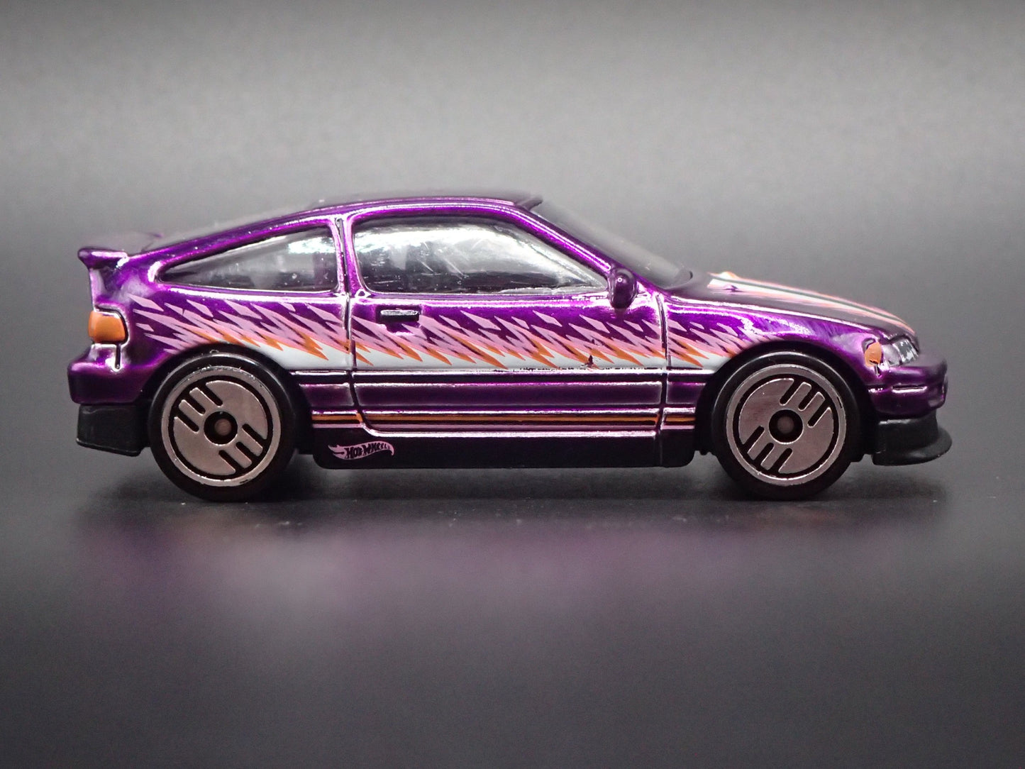1984-1987 HONDA CRX PURPLE 1:64 SCALE COLLECTIBLE DIORAMA DIECAST MODEL CAR