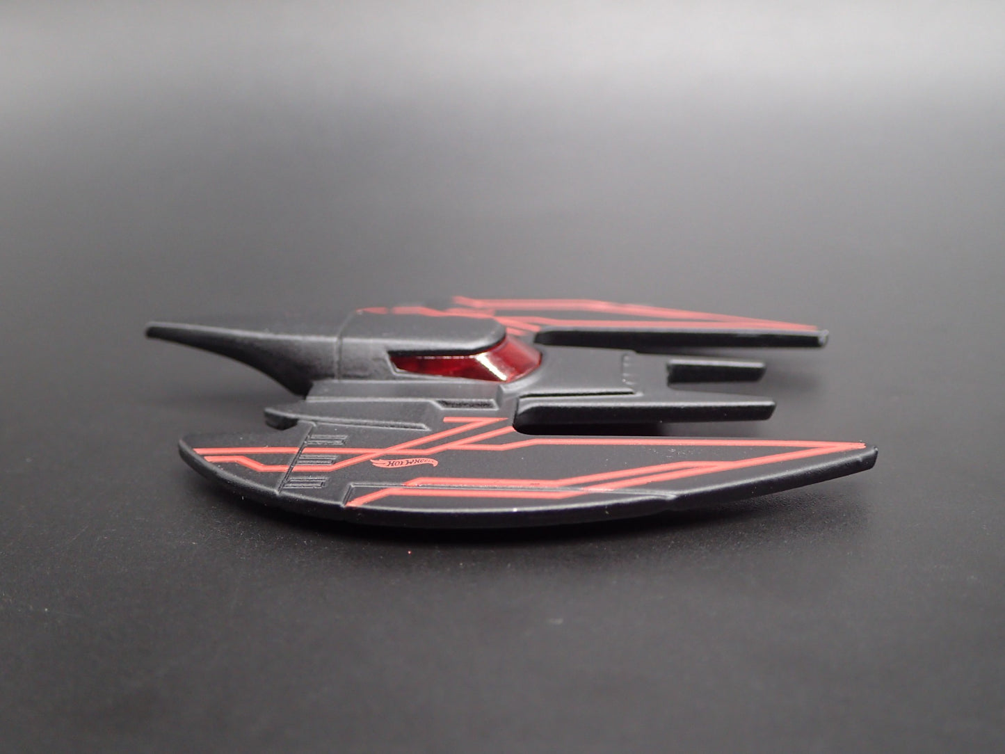 BATMAN ANIMATED SERIES BATMOBILE BATPLANE 1:64 SCALE DIORAMA DIECAST MODEL CAR