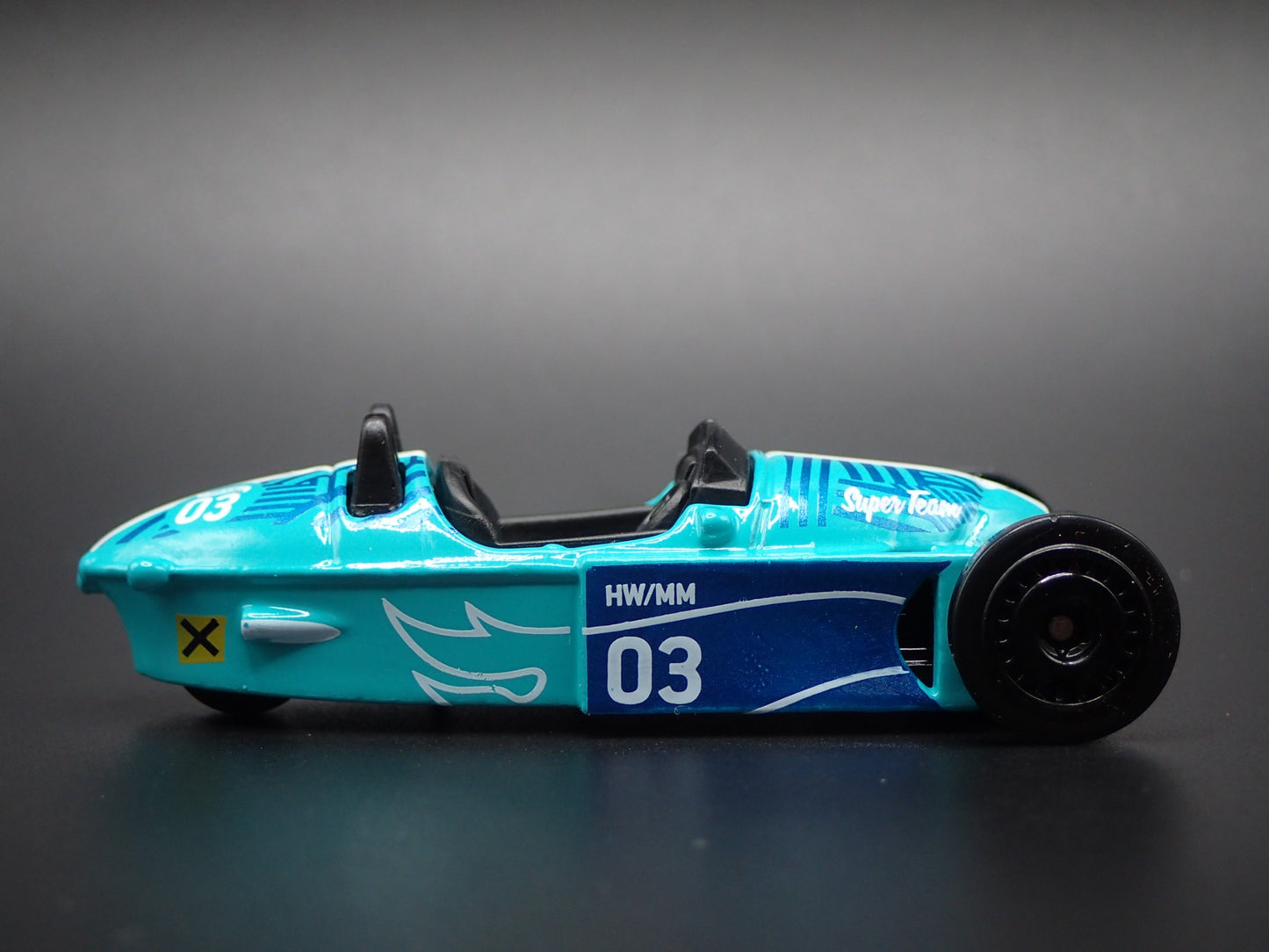 2022-2025 MORGAN SUPER 3 TEAL 1:64 SCALE COLLECTIBLE DIORAMA DIECAST MODEL CAR