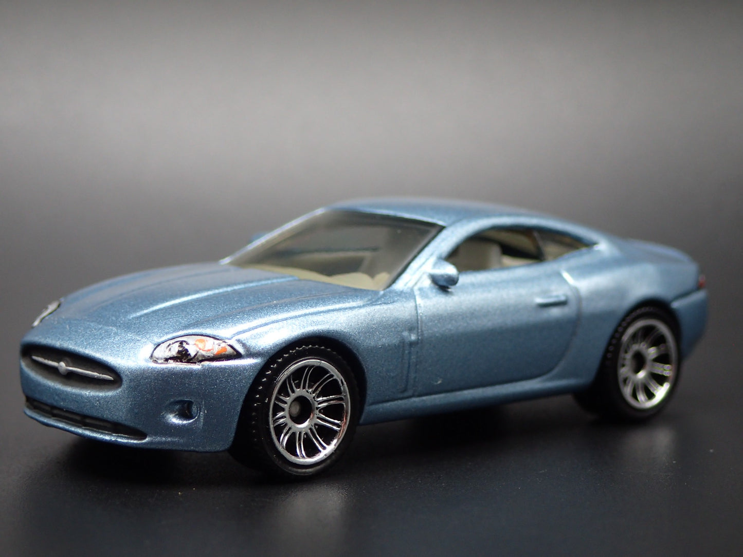 2006-2014 JAGUAR XK BLUE 1/64 SCALE COLLECTIBLE DIORAMA DIECAST MODEL CAR