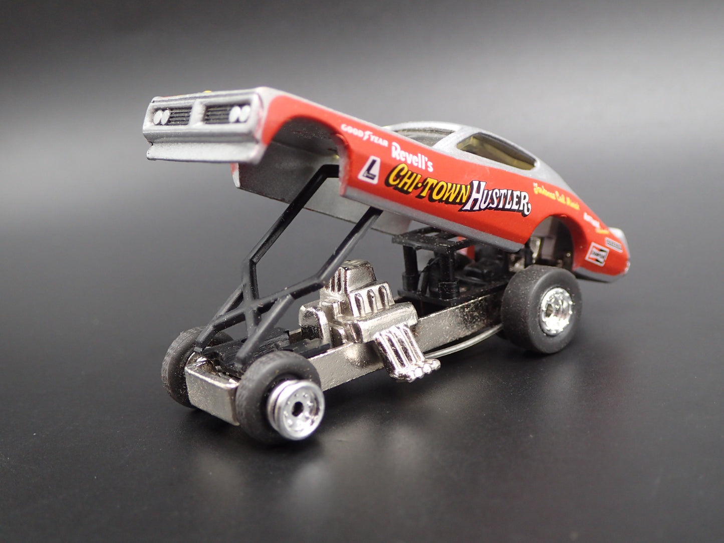 1968 DODGE CHARGER FUNNY CAR NHRA CHI TOWN HUSTLER 1:64 SCALE DIECAST MODEL CAR
