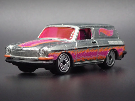 1961-1973 VW VOLKSWAGEN SQUAREBACK SILVER 1:64 SCALE DIORAMA DIECAST MODEL CAR