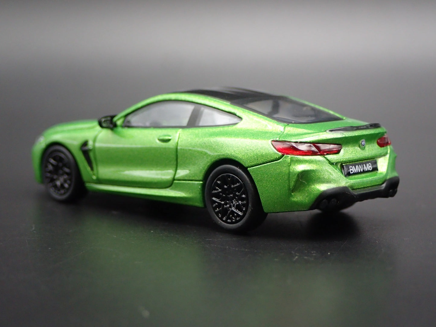 2019-2025 BMW M8 COUPE GREEN 1:64 SCALE COLLECTIBLE DIORAMA DIECAST MODEL CAR