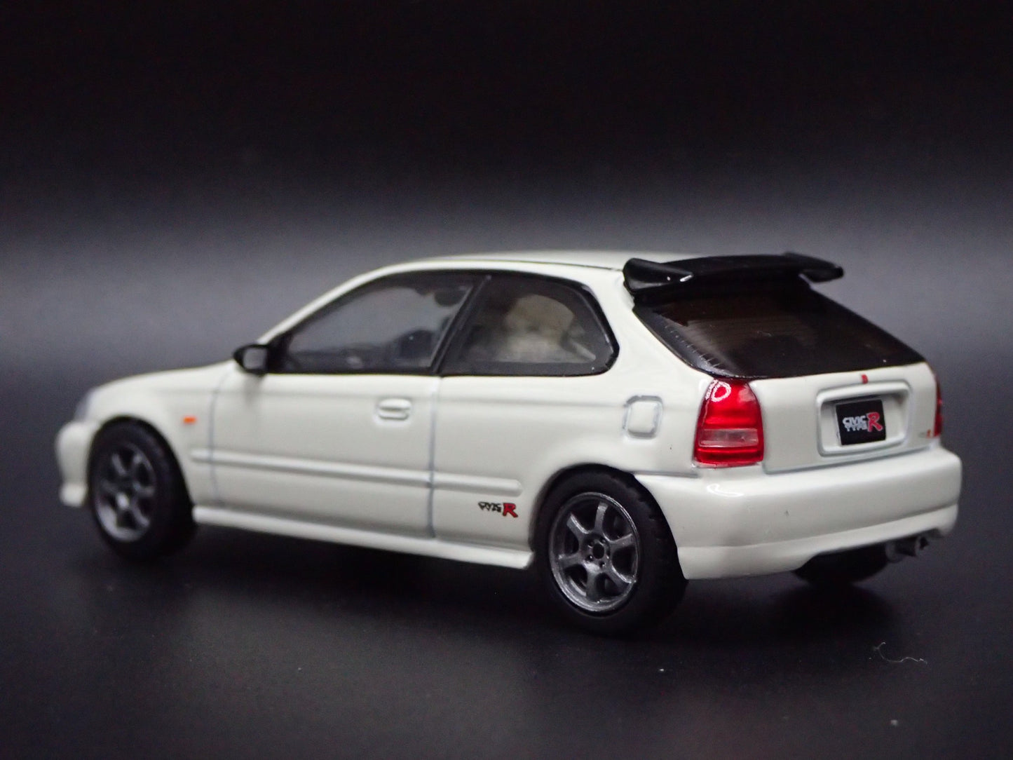 1996-2000 HONDA CIVIC TYPE R EK9 HATCHBACK 1/64 SCALE DIORAMA DIECAST MODEL CAR