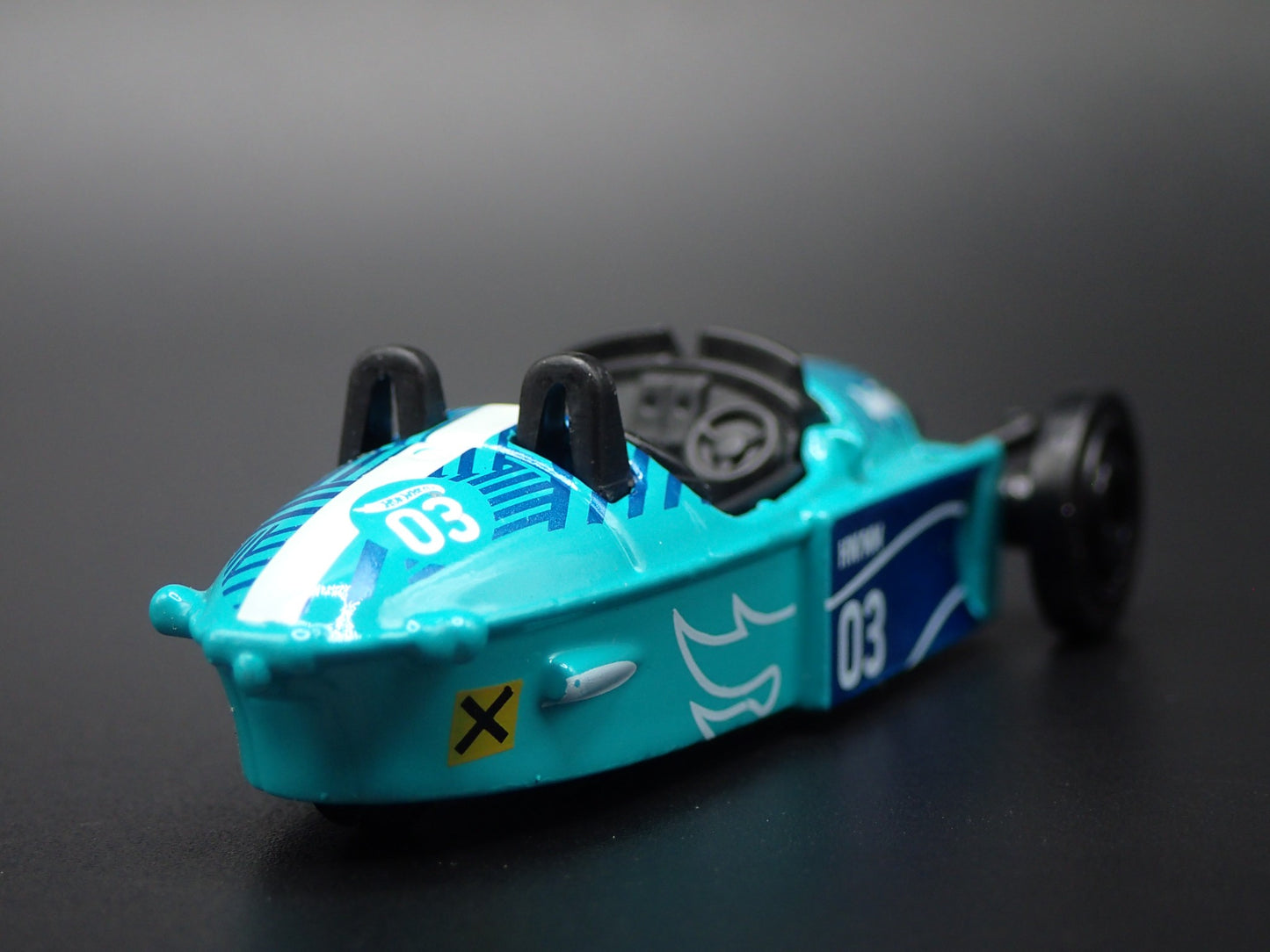 2022-2025 MORGAN SUPER 3 TEAL 1:64 SCALE COLLECTIBLE DIORAMA DIECAST MODEL CAR