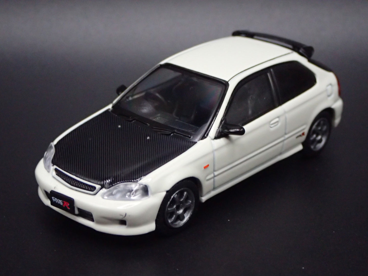 1996-2000 HONDA CIVIC TYPE R EK9 HATCHBACK 1/64 SCALE DIORAMA DIECAST MODEL CAR