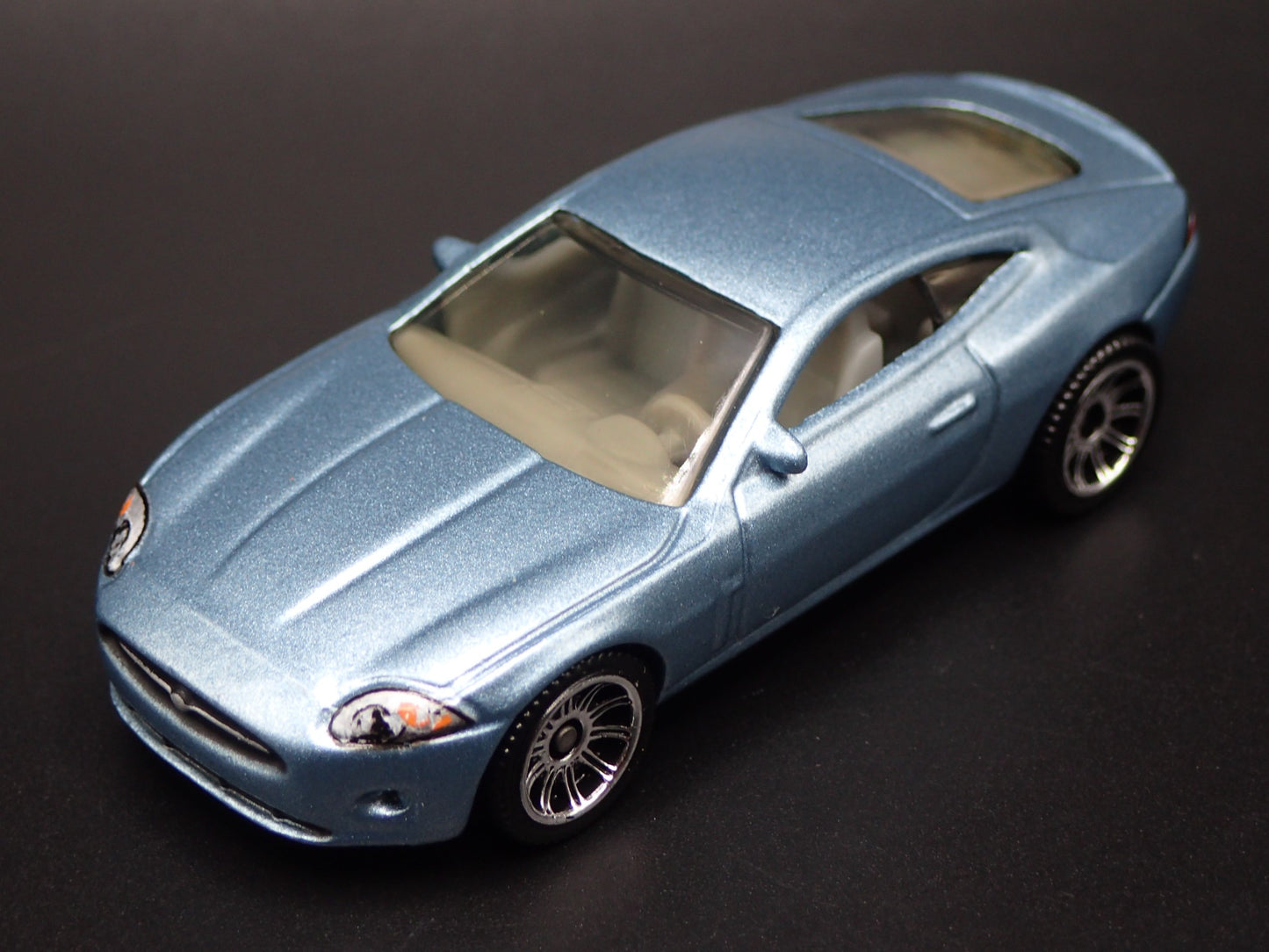 2006-2014 JAGUAR XK BLUE 1/64 SCALE COLLECTIBLE DIORAMA DIECAST MODEL CAR