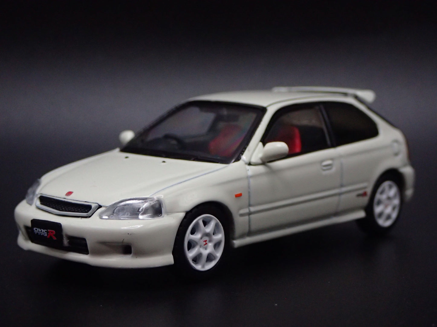 1996-2000 HONDA CIVIC TYPE R EK9 HATCHBACK 1/64 SCALE DIORAMA DIECAST MODEL CAR