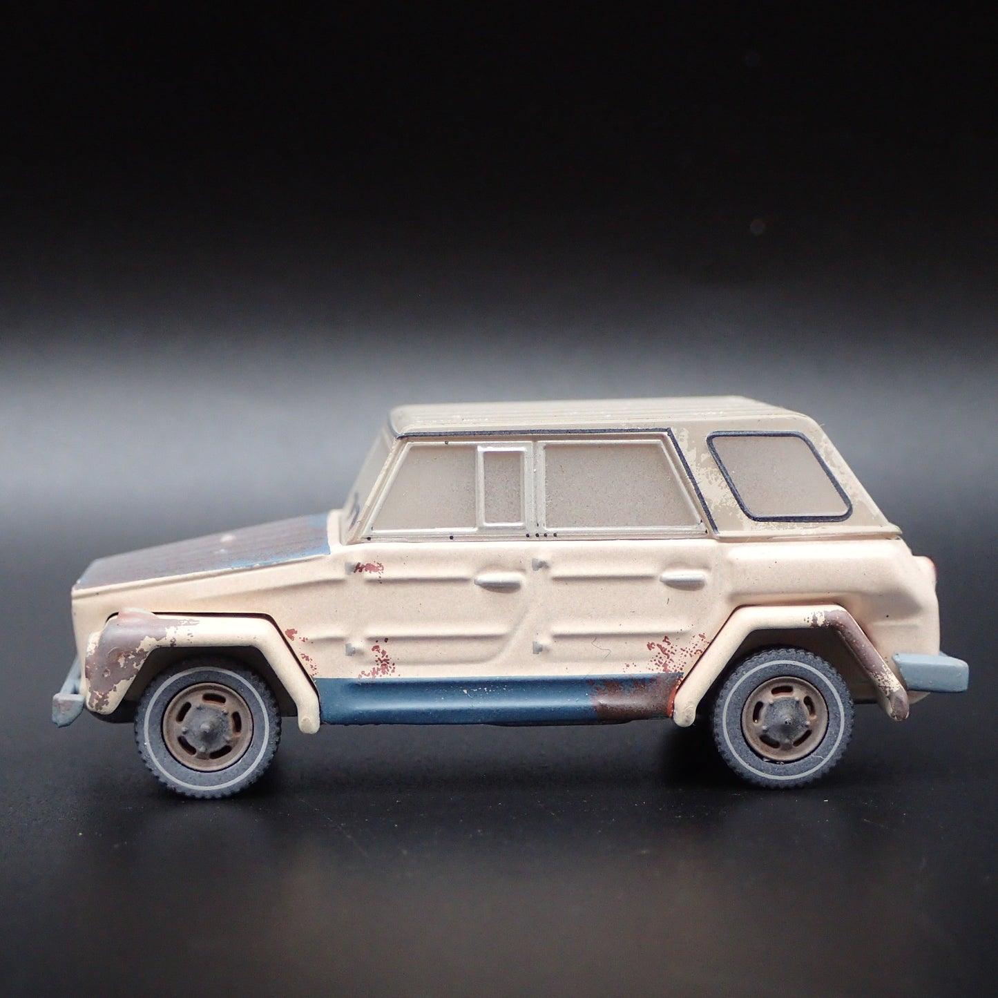 VOLKSWAGEN THING TYPE 181 BARN FIND 1:64 SCALE COLLECTIBLE DIECAST MODEL CAR