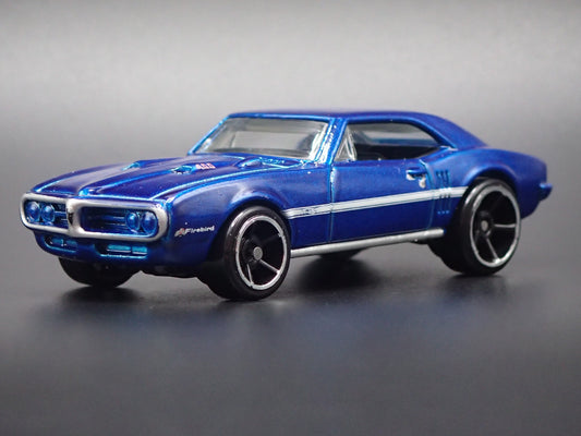 1967 67 PONTIAC FIREBIRD 400 1/64 SCALE COLLECTIBLE DIORAMA DIECAST MODEL CAR