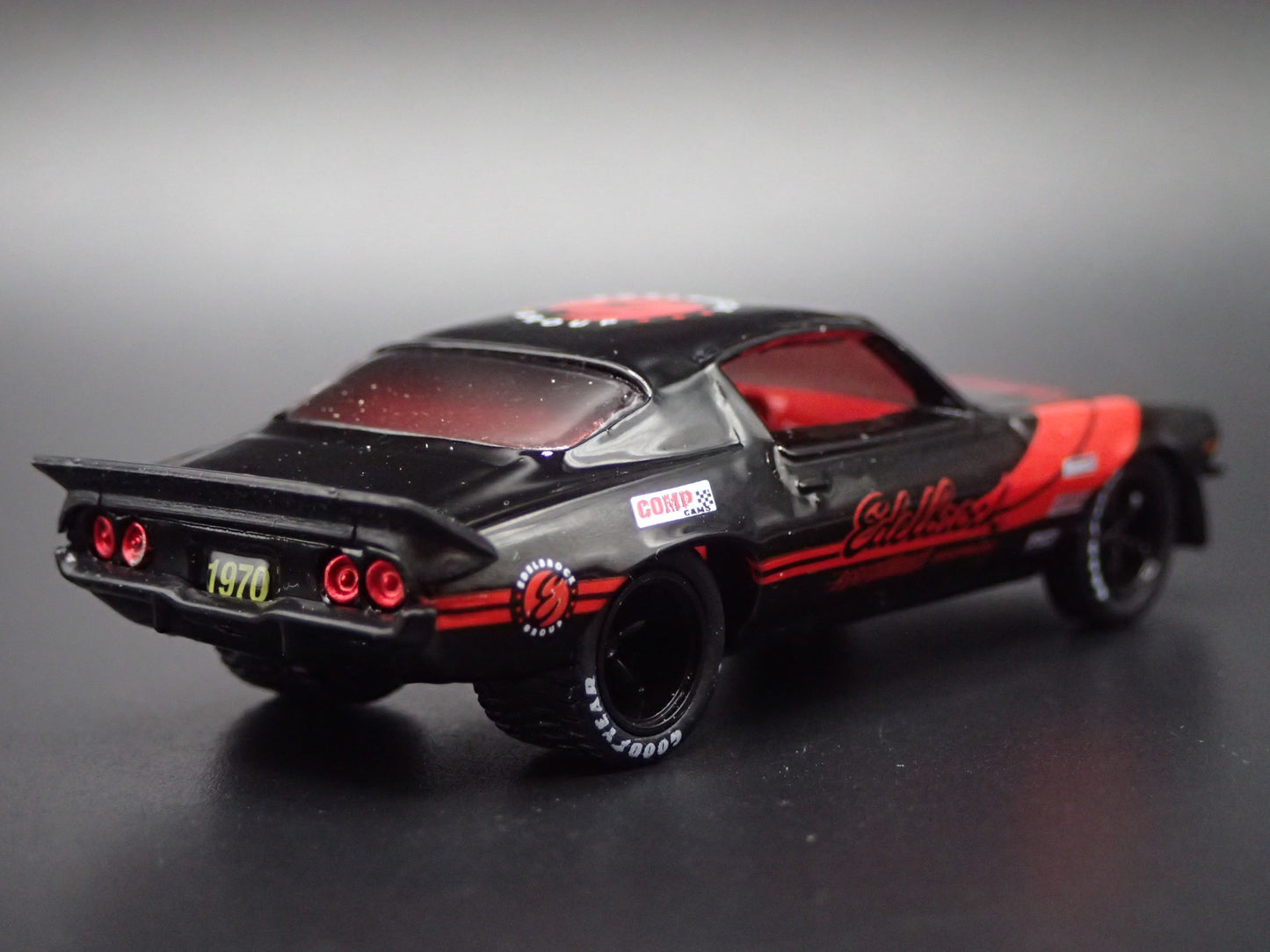 1970 70 CHEVY CHEVROLET CAMARO EDELBROCK 1/64 SCALE DIORAMA DIECAST MODEL CAR