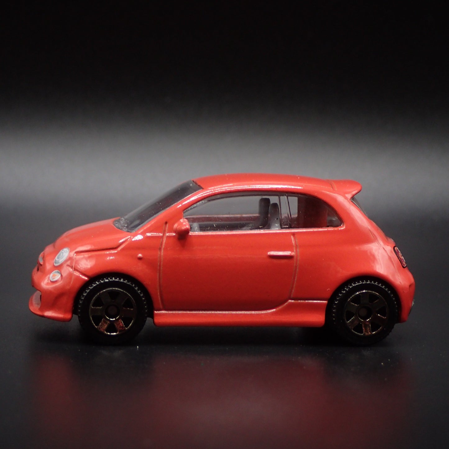 2007-2025 FIAT 500 TURBO ORANGE 1/64 SCALE COLLECTIBLE DIORAMA DIECAST MODEL CAR