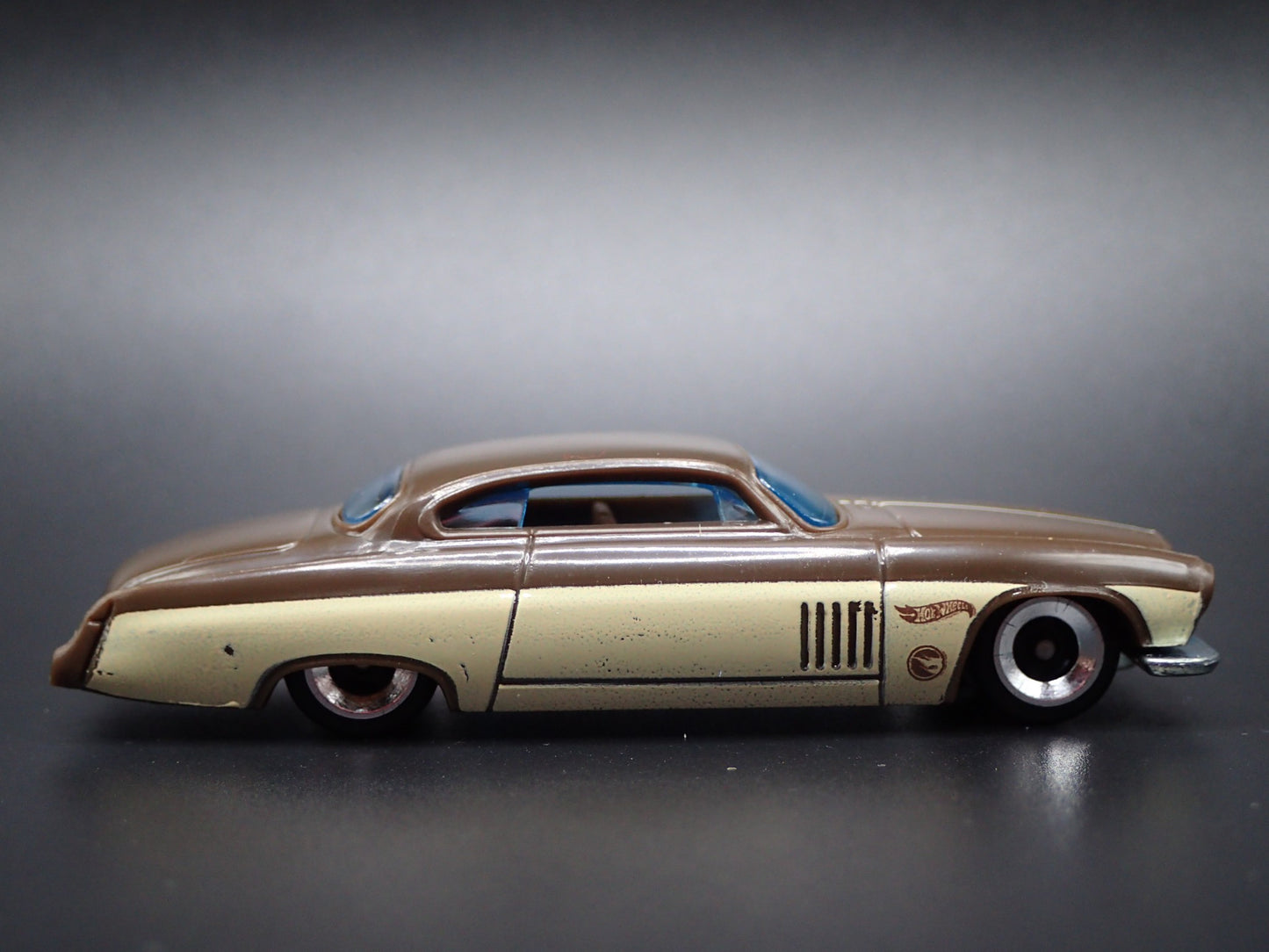 1961-1970 JAGUAR MARK X CUSTOM 2 TWO DOOR BROWN 1:64 SCALE DIECAST MODEL CAR