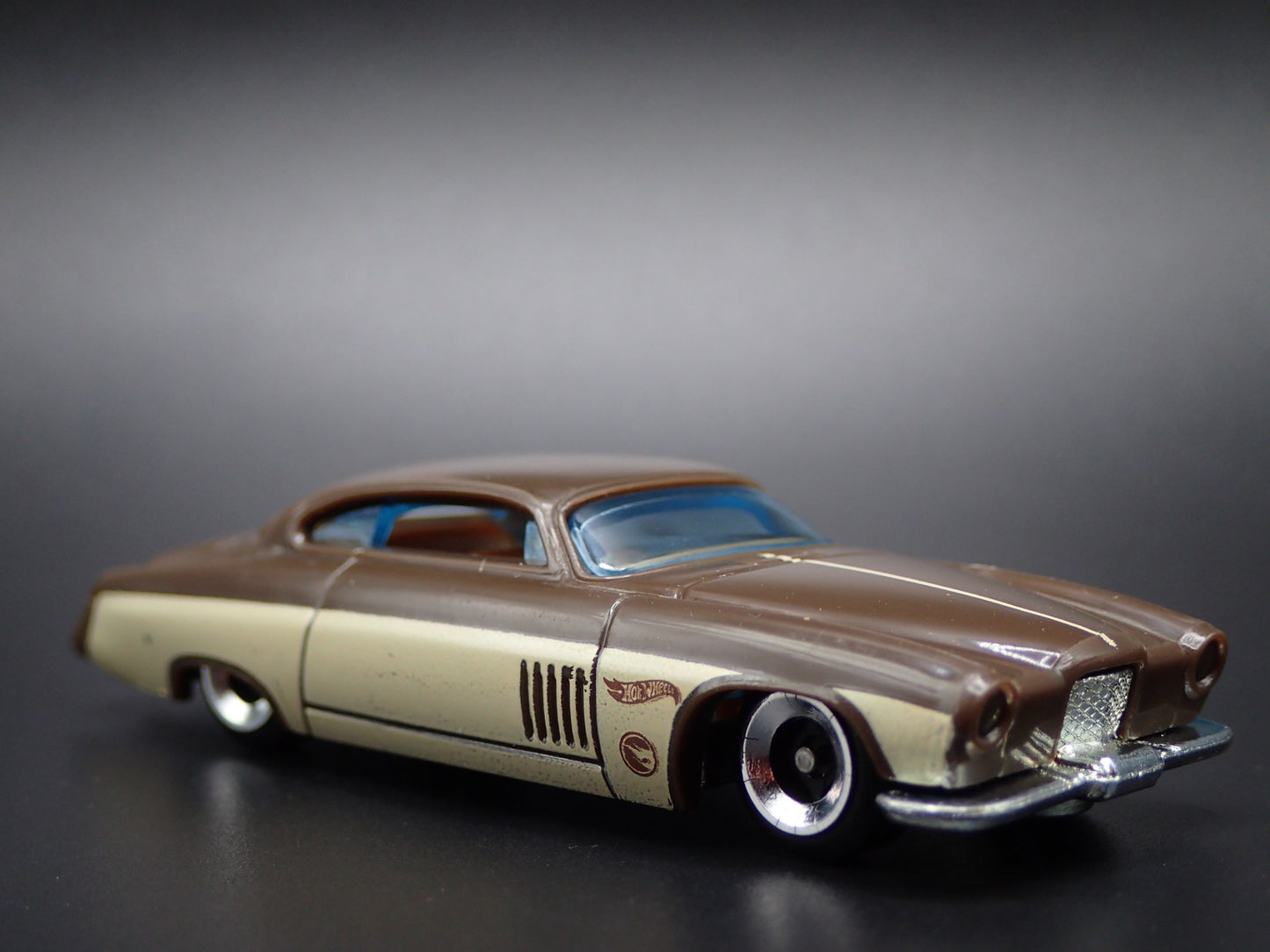 1961-1970 JAGUAR MARK X CUSTOM 2 TWO DOOR BROWN 1:64 SCALE DIECAST MODEL CAR