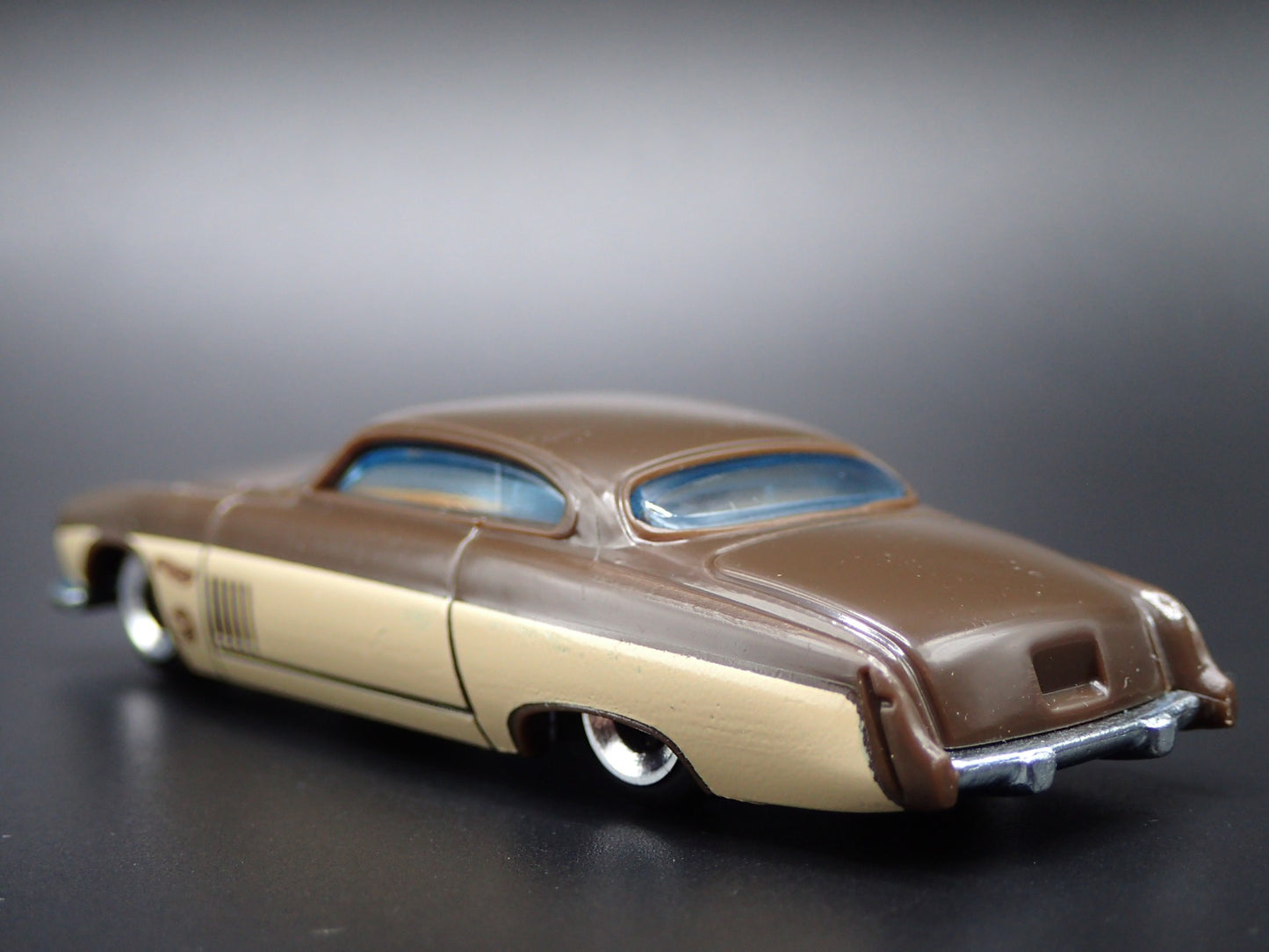 1961-1970 JAGUAR MARK X CUSTOM 2 TWO DOOR BROWN 1:64 SCALE DIECAST MODEL CAR