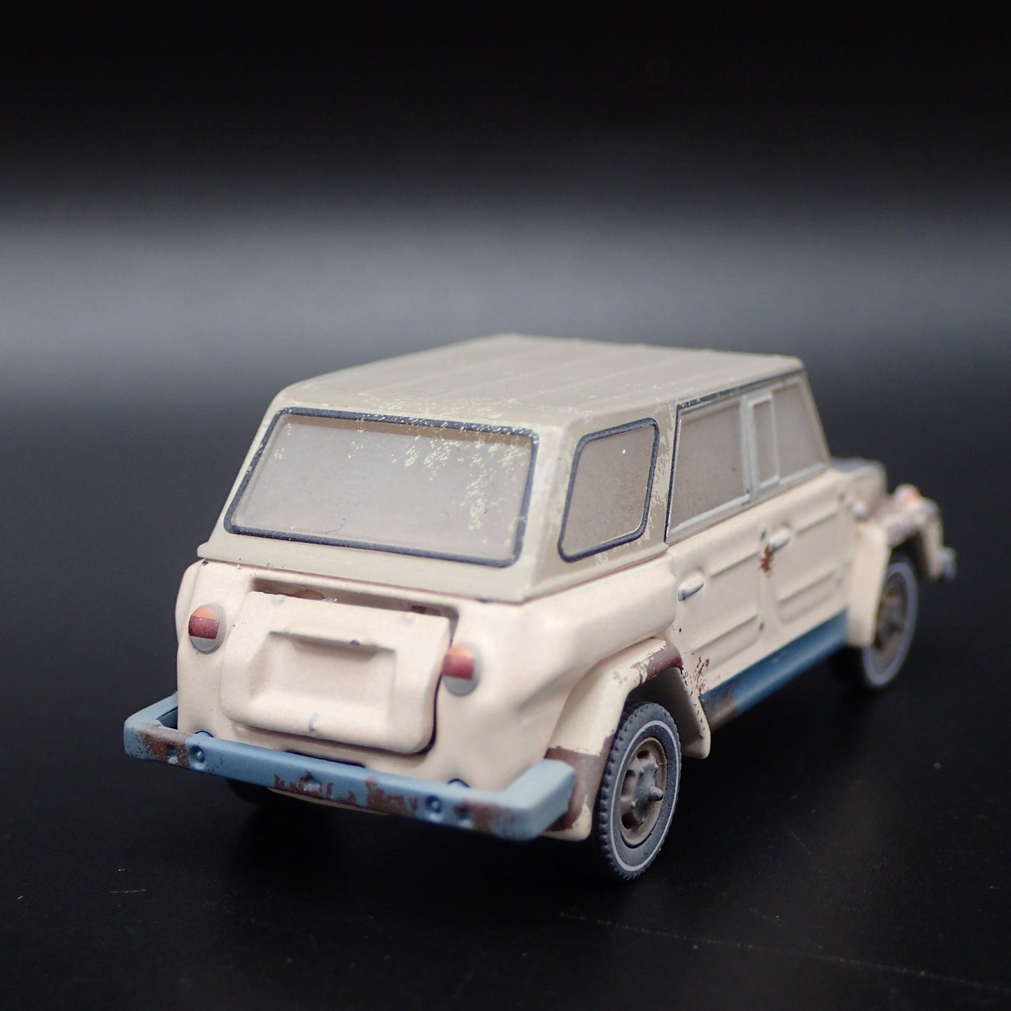 VOLKSWAGEN THING TYPE 181 BARN FIND 1:64 SCALE COLLECTIBLE DIECAST MODEL CAR
