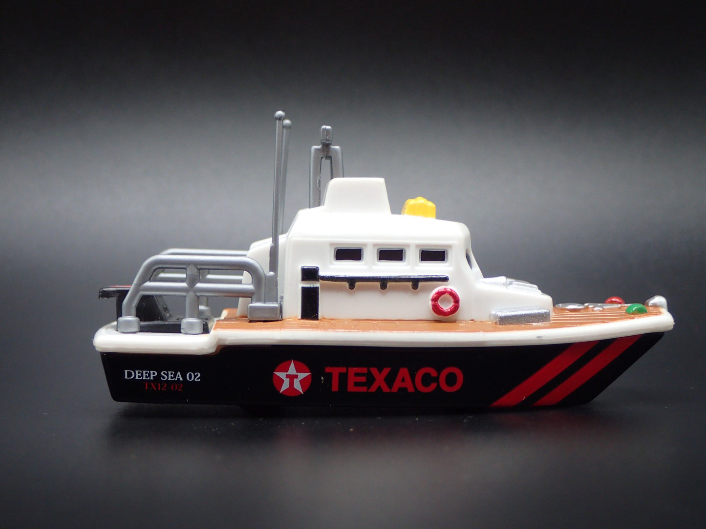 SEA RESCUE BOAT TEXACO 1/64 MB SCALE COLLECTIBLE DIORAMA PROP MODEL