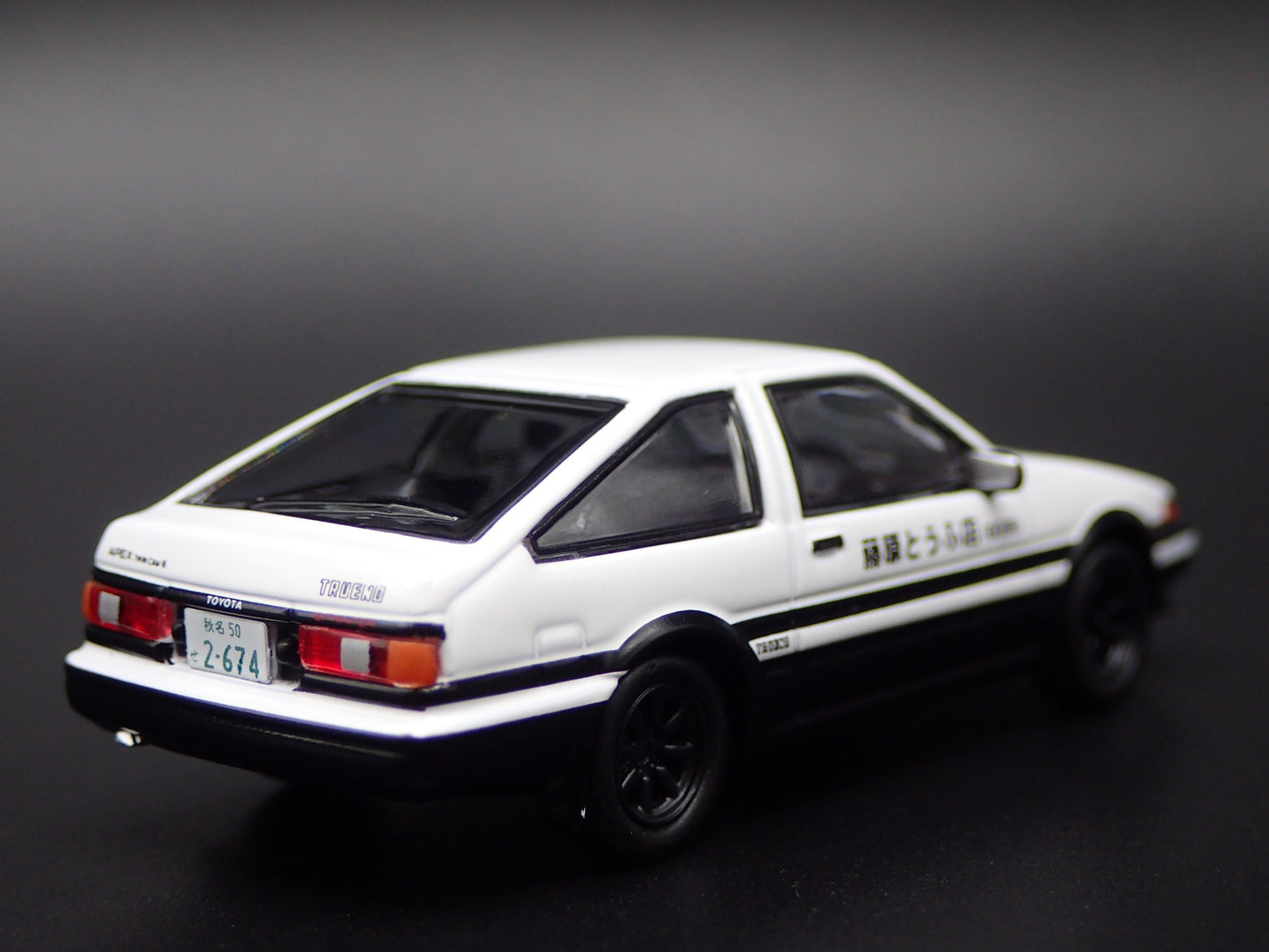 1983-1987 TOYOTA AE86 SPRINTER TRUENO INITIAL D 1/64 SCALE DIECAST MODEL CAR