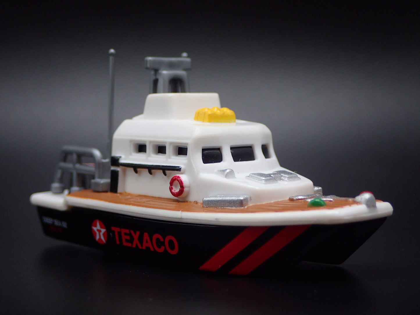 SEA RESCUE BOAT TEXACO 1/64 MB SCALE COLLECTIBLE DIORAMA PROP MODEL
