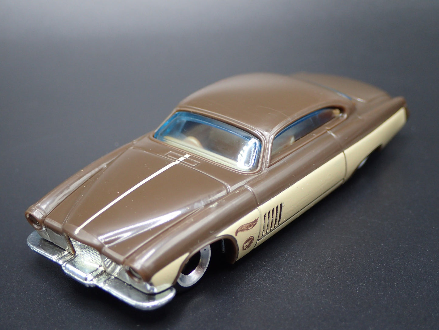 1961-1970 JAGUAR MARK X CUSTOM 2 TWO DOOR BROWN 1:64 SCALE DIECAST MODEL CAR