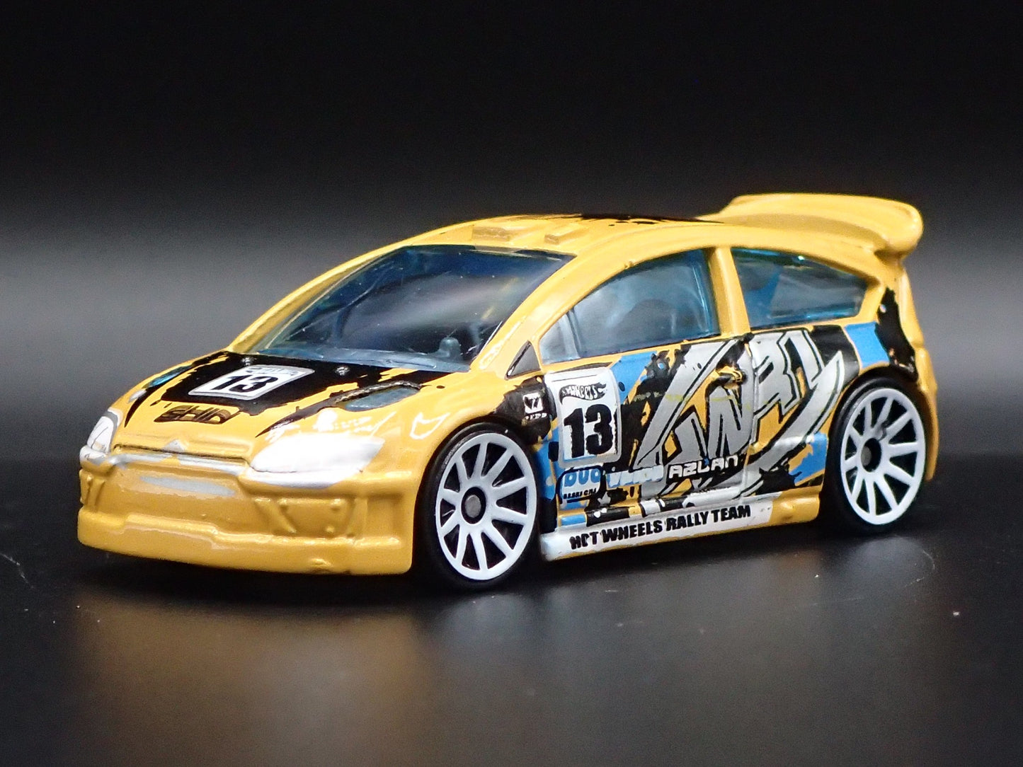 2007-2010 CITROEN C4 RALLY 1:64 SCALE COLLECTIBLE DIORAMA DIECAST MODEL CAR