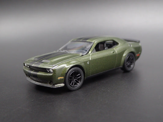 2019 19 DODGE CHALLENGER SRT HELLCAT RARE 1/64 SCALE DIORAMA DIECAST MODEL CAR-Burning Rubber Toy Company