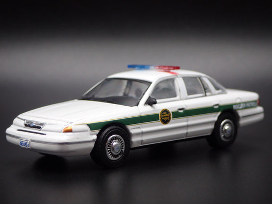 1997 FORD CROWN VICTORIA US CUSTOMS BORDER PATROL 1:64 SCALE DIECAST MODEL CAR