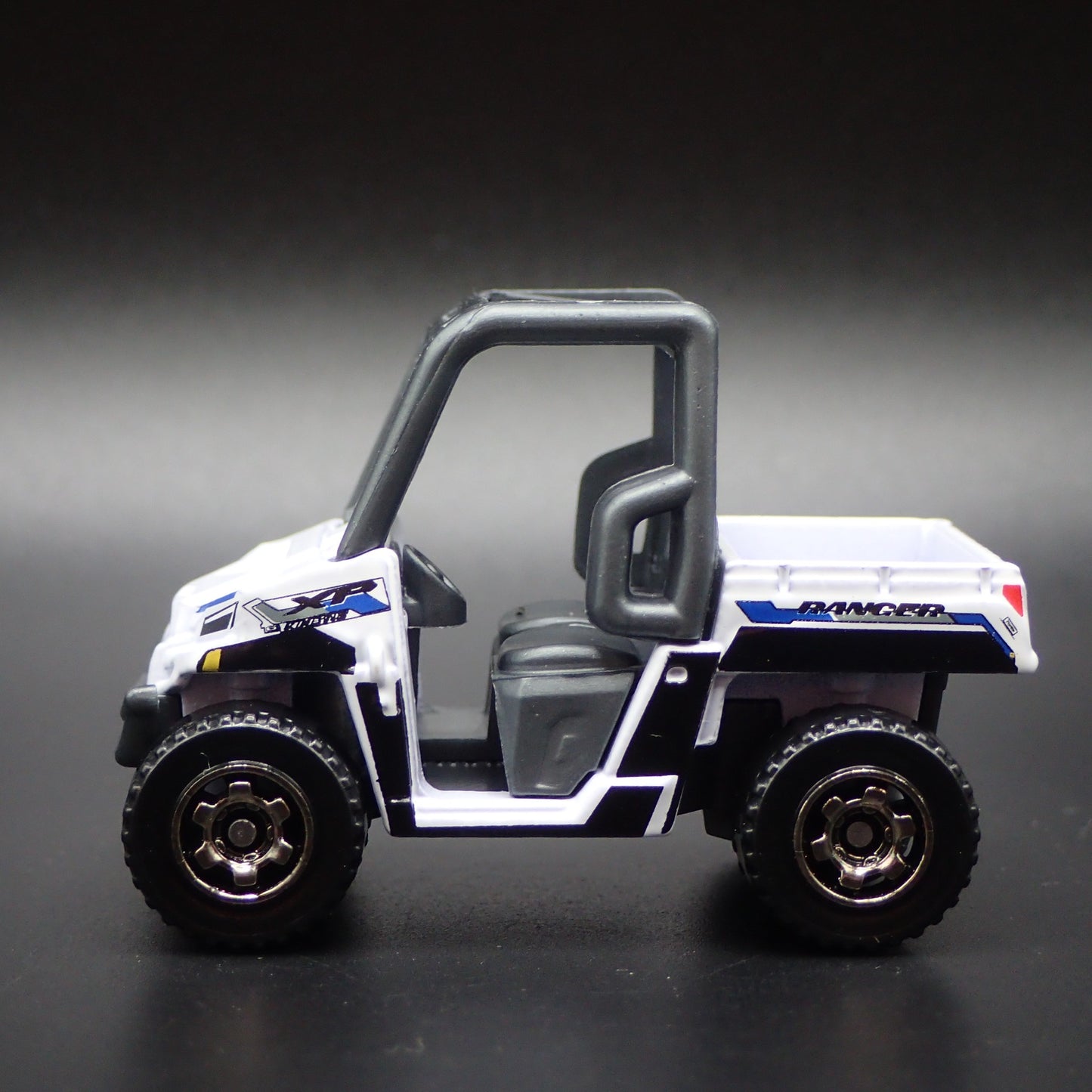 POLARIS RANGER OFF ROAD WHITE 1/64 SCALE COLLECTIBLE DIORAMA DIECAST MODEL CAR