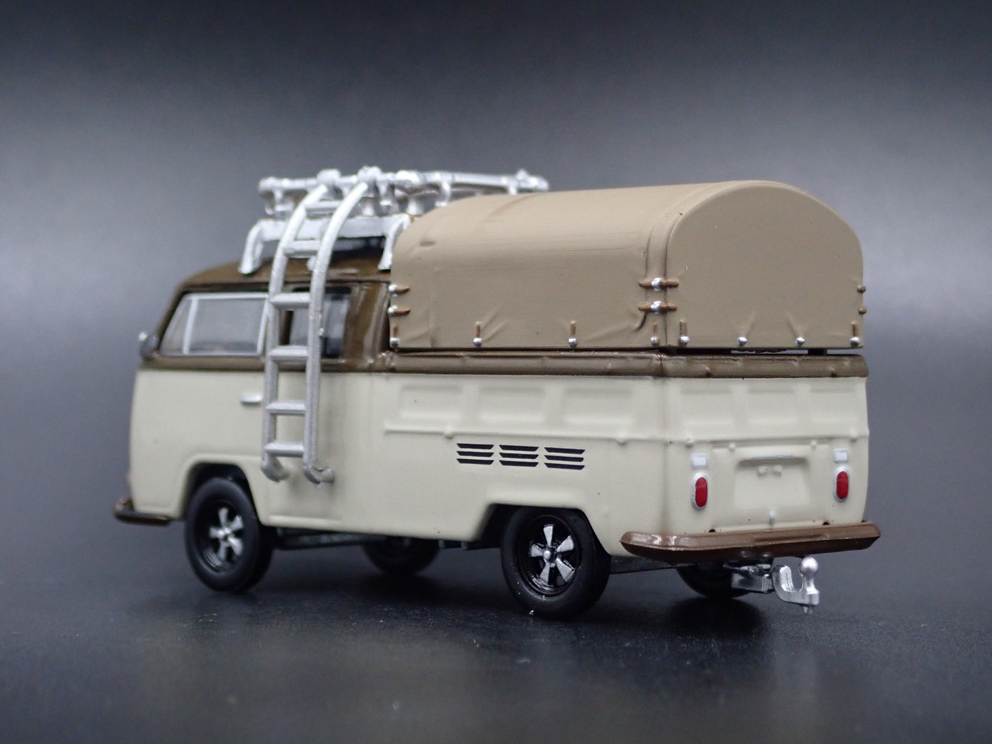 1967-1979 VW VOLKSWAGEN TYPE 2 DOUBLE CAB PICKUP 1:64 SCALE DIECAST MODEL CAR