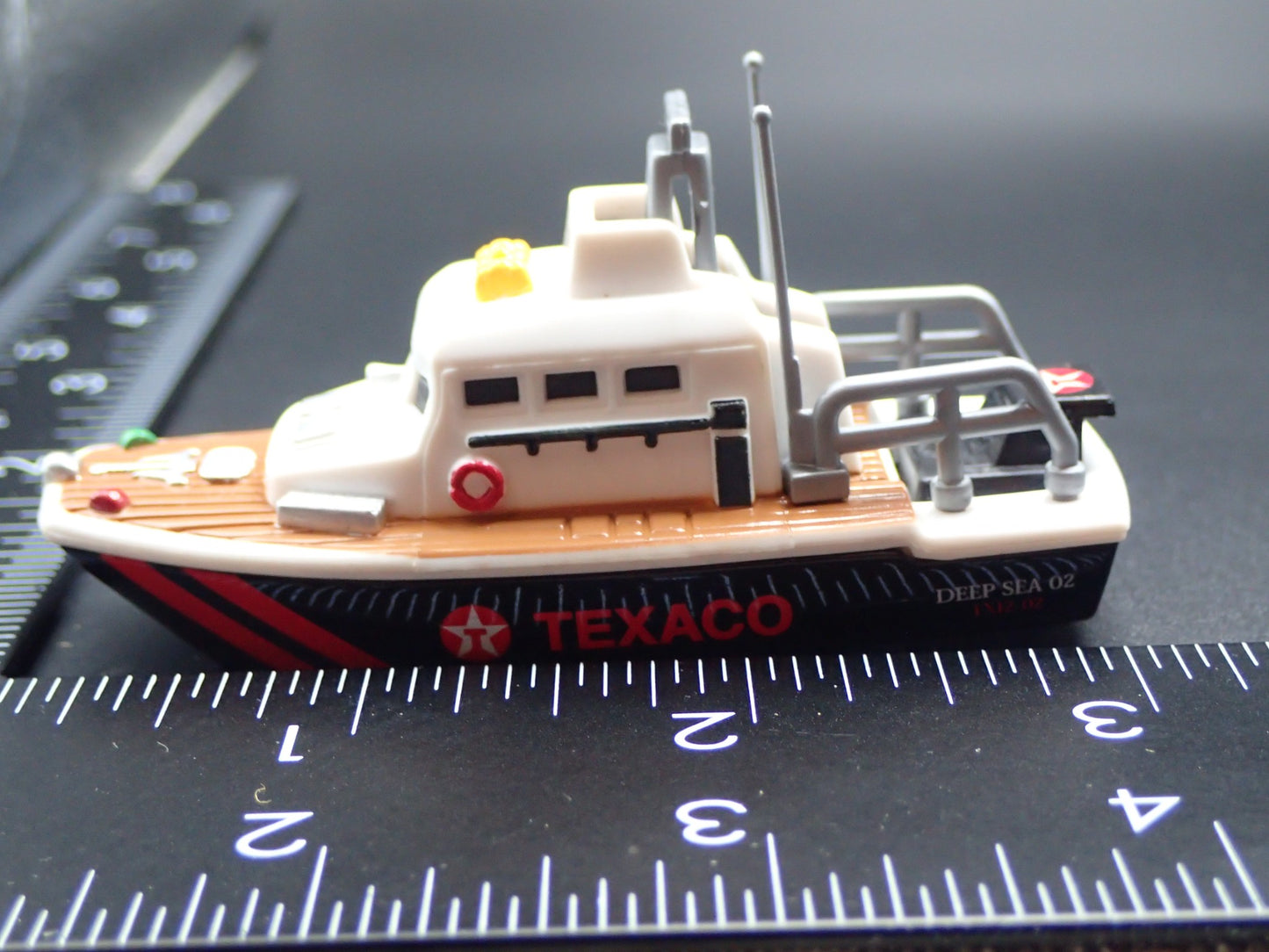 SEA RESCUE BOAT TEXACO 1/64 MB SCALE COLLECTIBLE DIORAMA PROP MODEL