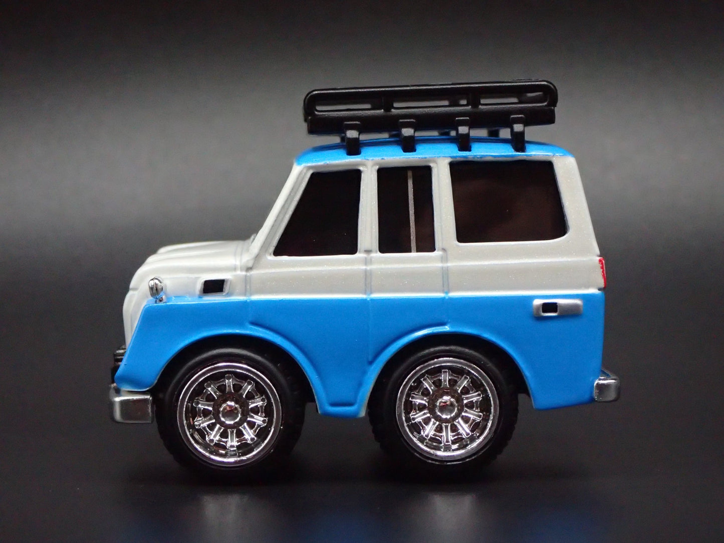 1972 72 TOYOTA LAND CRUISER J50 CAR TUNED 1:64 SCALE DIORAMA DIECAST MODEL CAR
