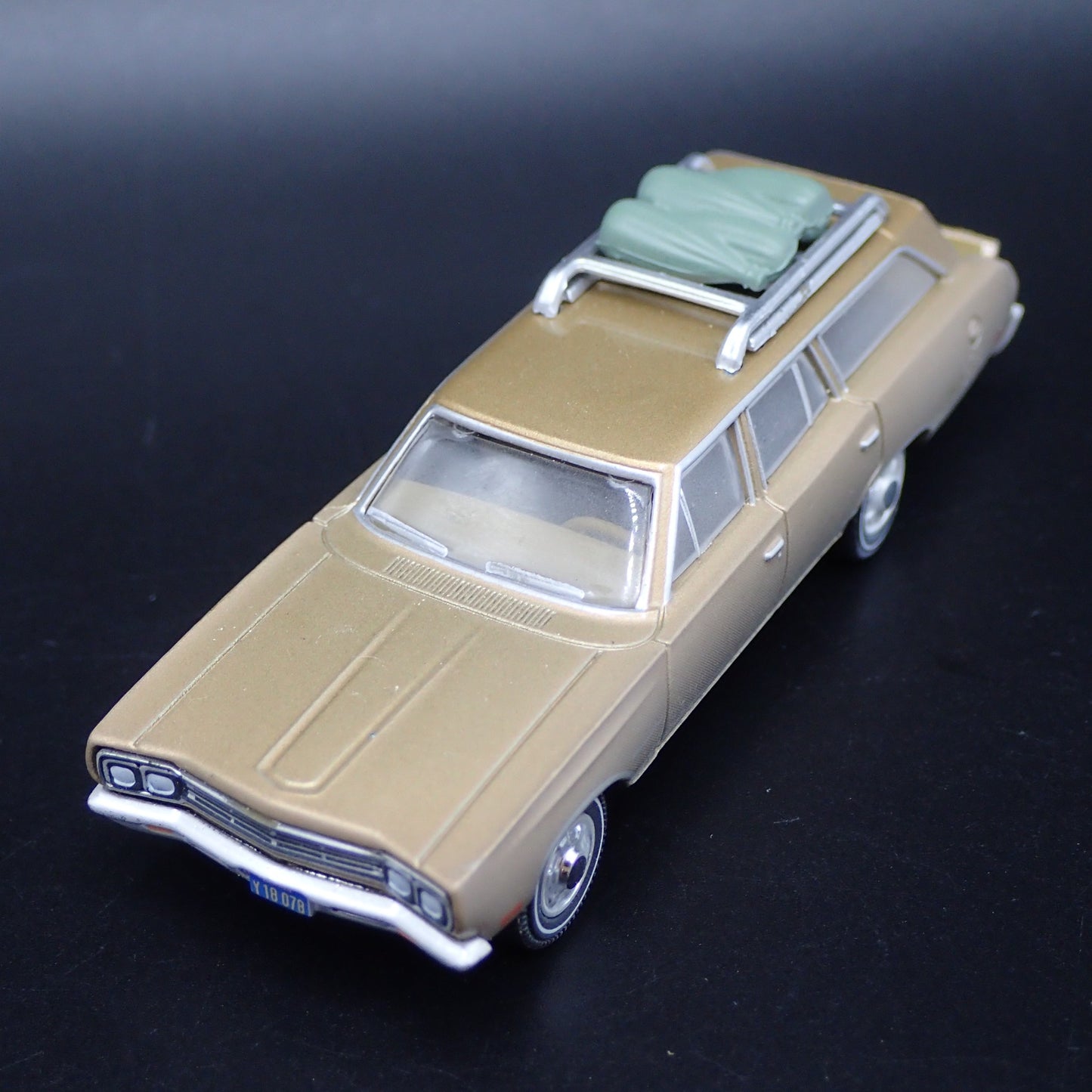 1969 69 PLYMOUTH SATELLITE STATION WAGON w/ HITCH 1:64 SCALE DIECAST MODEL CAR