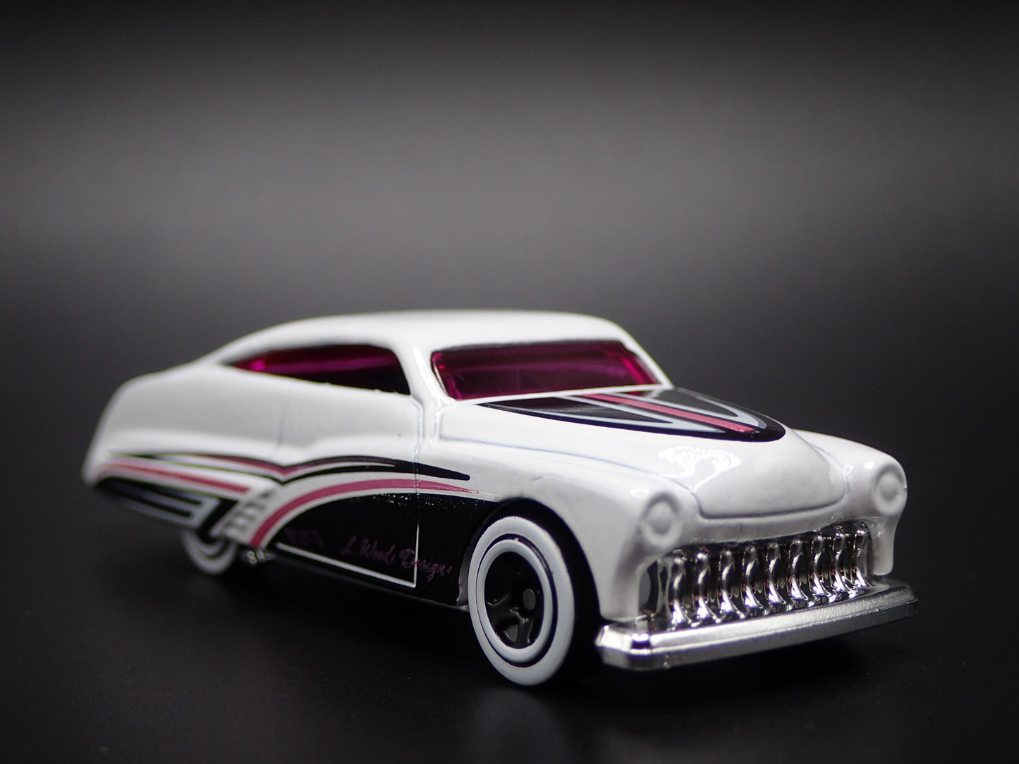 1951 51 MERC MERCURY PURPLE PASSION WHITE 1:64 SCALE DIORAMA DIECAST MODEL CAR