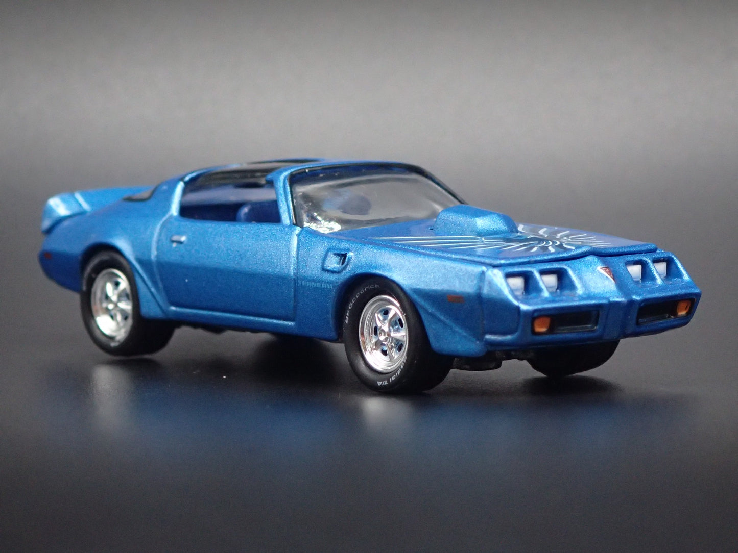 1981 81 PONTIAC FIREBIRD TRANS AM T/A TURBO 1/64 SCALE DIORAMA DIECAST MODEL CAR