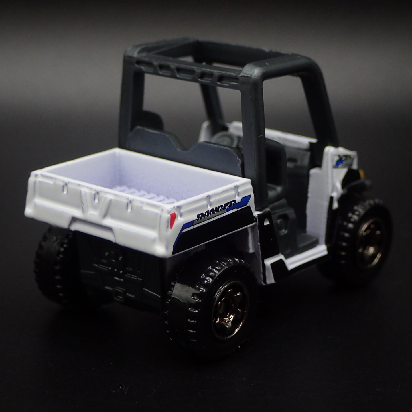 POLARIS RANGER OFF ROAD WHITE 1/64 SCALE COLLECTIBLE DIORAMA DIECAST MODEL CAR