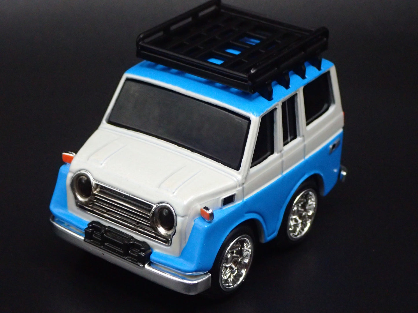 1972 72 TOYOTA LAND CRUISER J50 CAR TUNED 1:64 SCALE DIORAMA DIECAST MODEL CAR