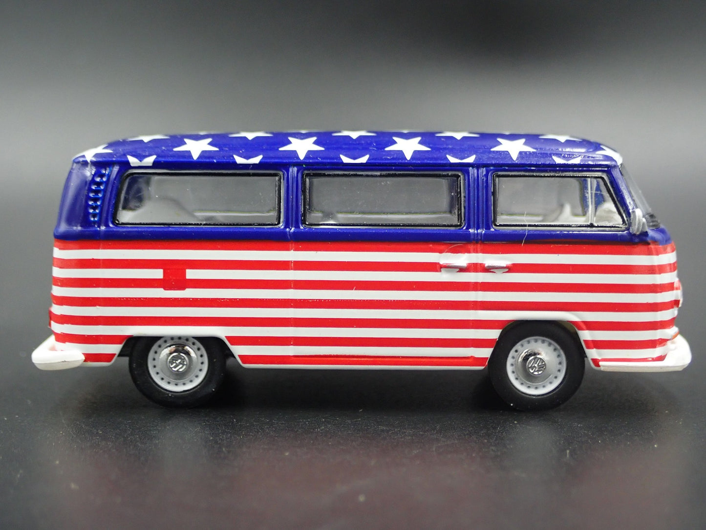 1967-1979 VW VOLKSWAGEN TYPE 2 T2 BUS USA FLAG RARE 1/64 SCALE DIECAST MODEL CAR