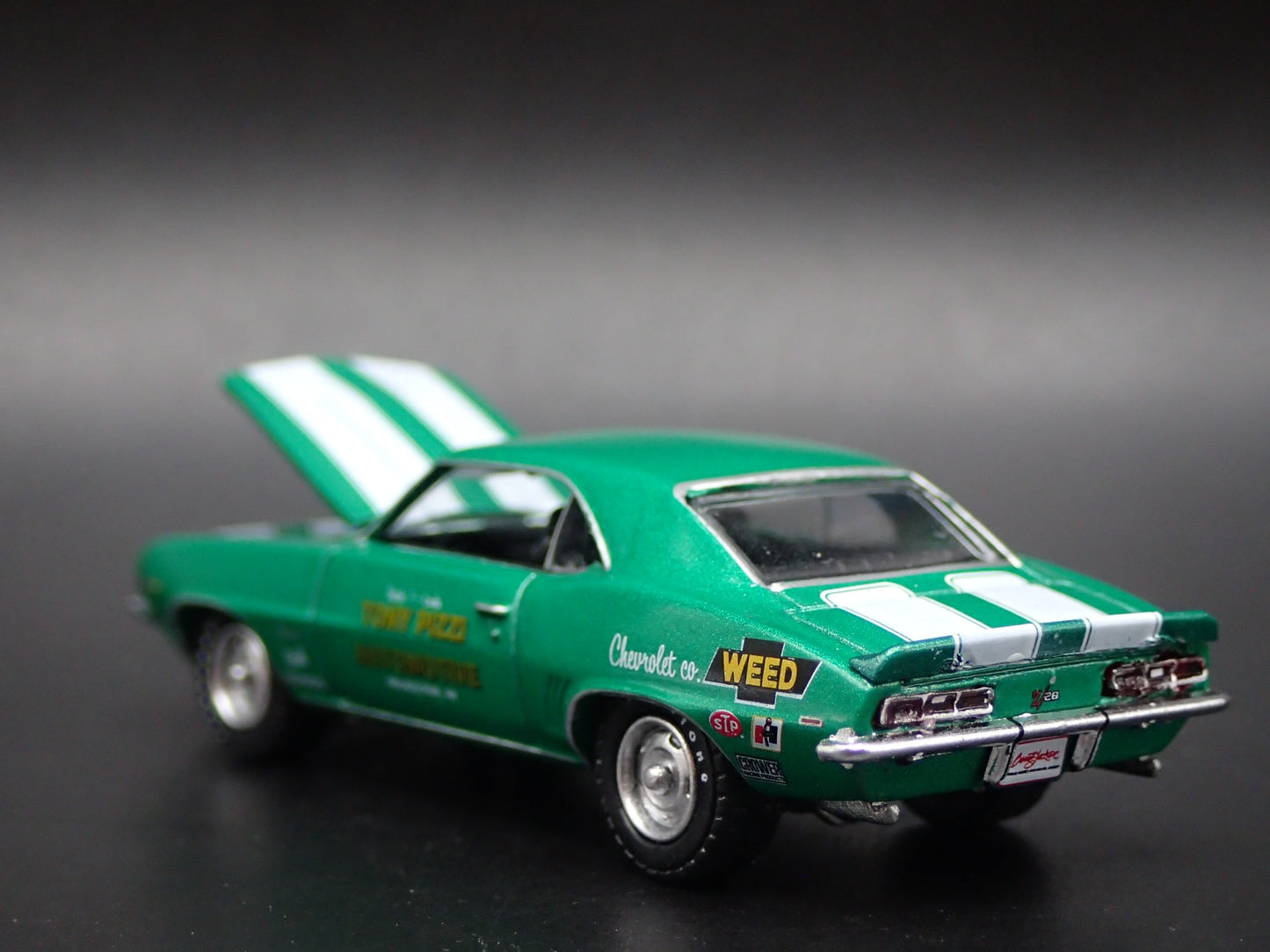1969 69 CHEVY CHEVROLET CAMARO Z/28 TONY PIZZI AUTO 1:64 SCALE DIECAST MODEL CAR