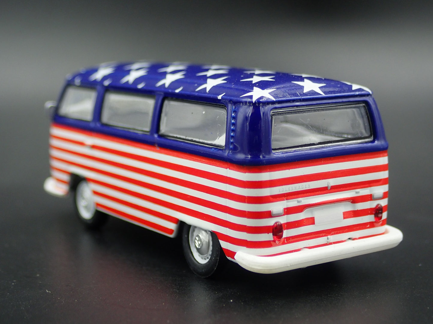 1967-1979 VW VOLKSWAGEN TYPE 2 T2 BUS USA FLAG RARE 1/64 SCALE DIECAST MODEL CAR