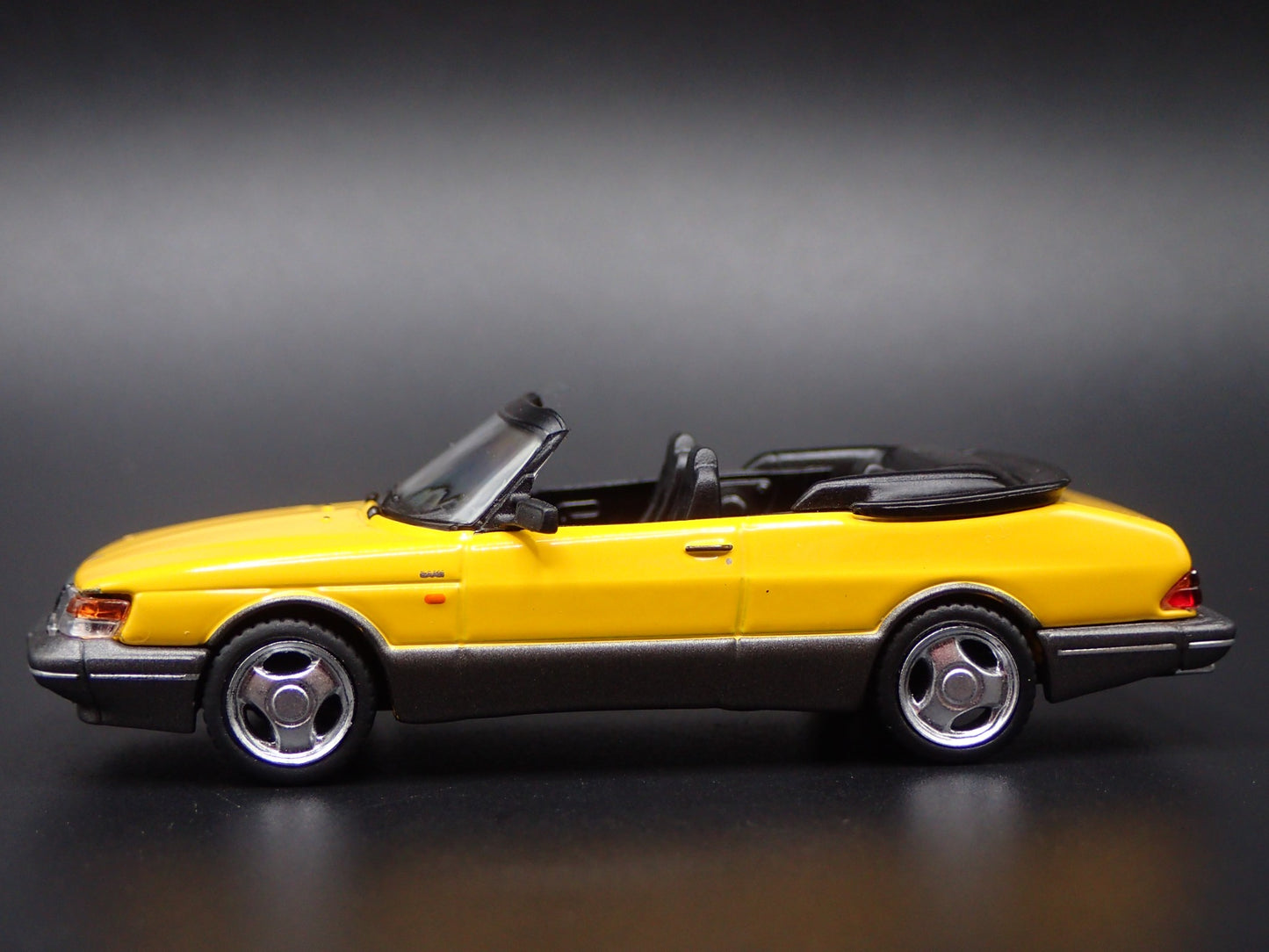 1978-1998 SAAB 900 TURBO CONVERTIBLE YELLOW 1/64 SCALE DIORAMA DIECAST MODEL CAR