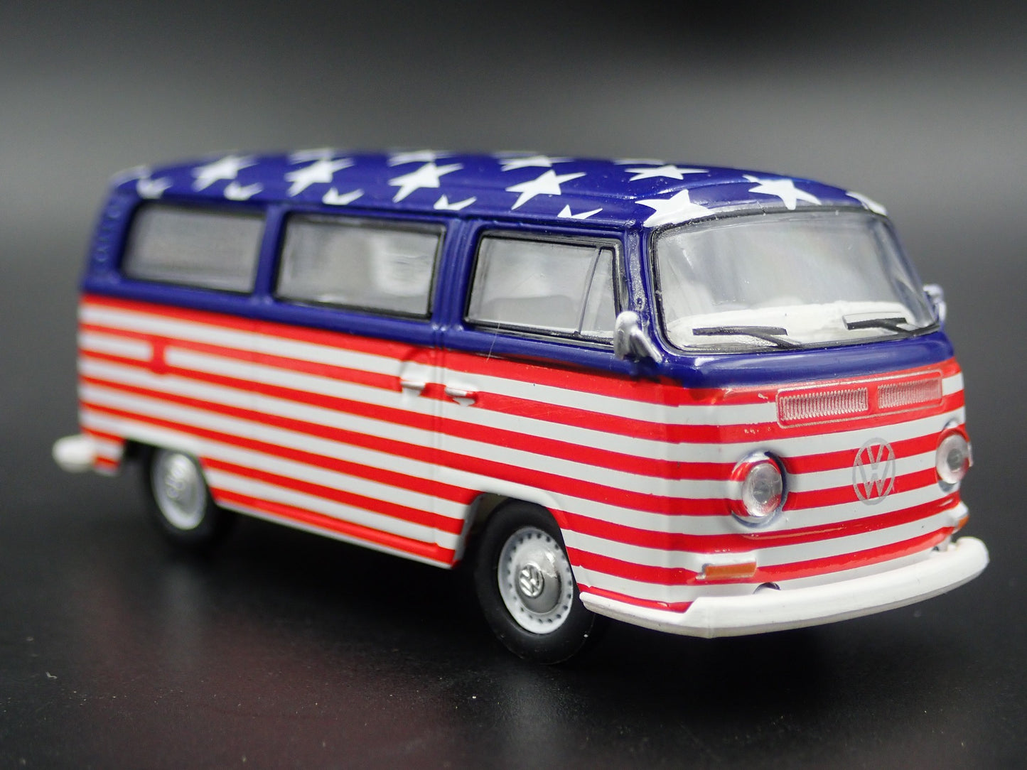 1967-1979 VW VOLKSWAGEN TYPE 2 T2 BUS USA FLAG RARE 1/64 SCALE DIECAST MODEL CAR