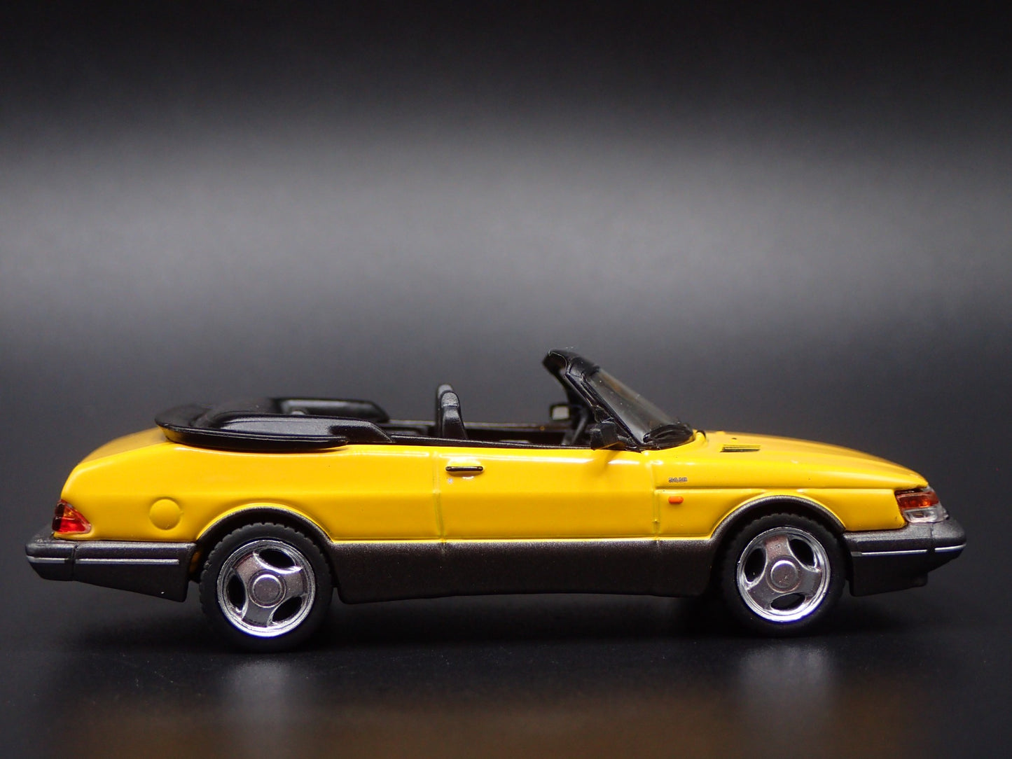 1978-1998 SAAB 900 TURBO CONVERTIBLE YELLOW 1/64 SCALE DIORAMA DIECAST MODEL CAR