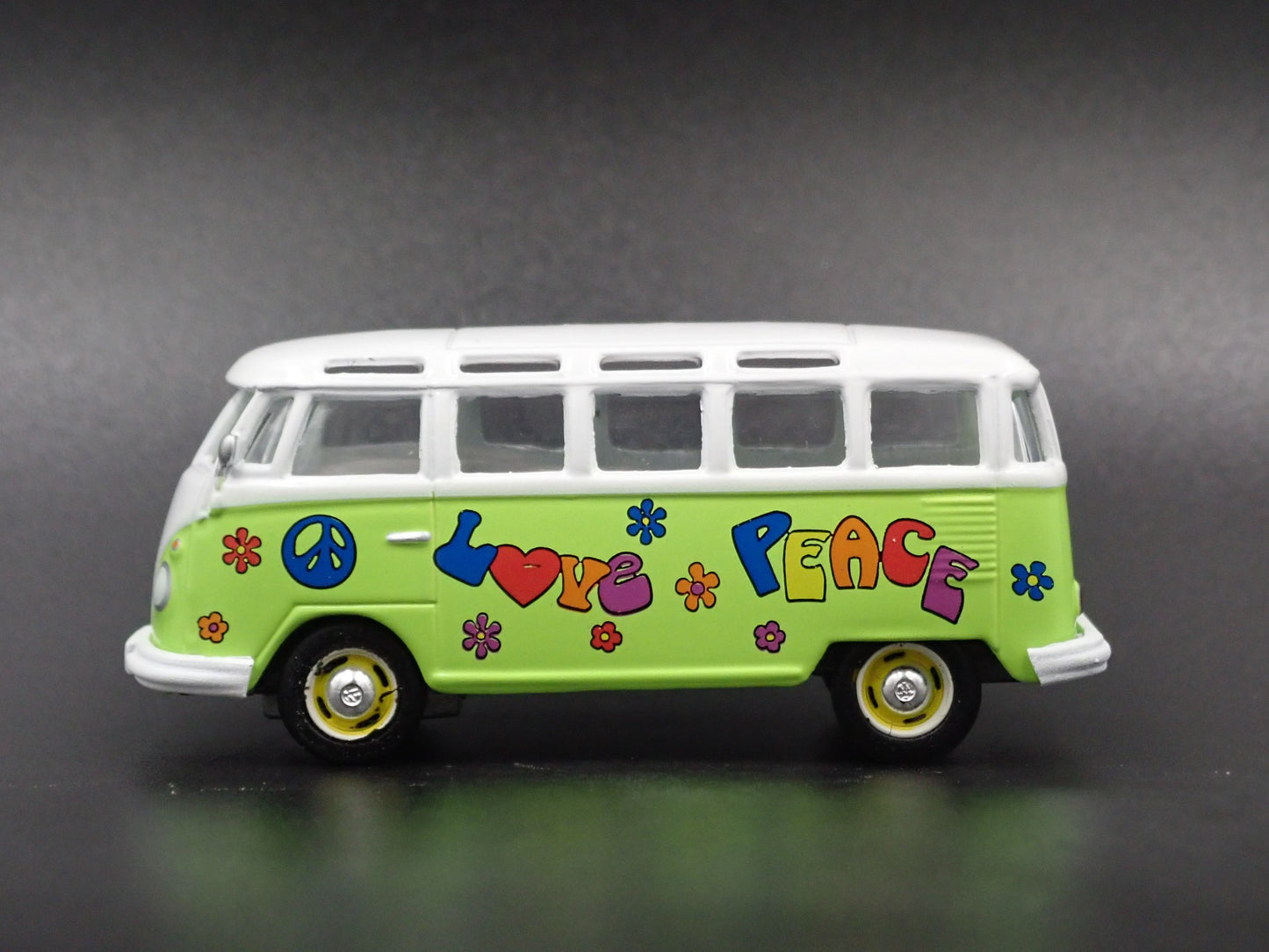 1950-1967 VW VOLKSWAGEN TYPE 2 T1 23 WINDOW BUS 1:64 SCALE DIECAST MODEL CAR