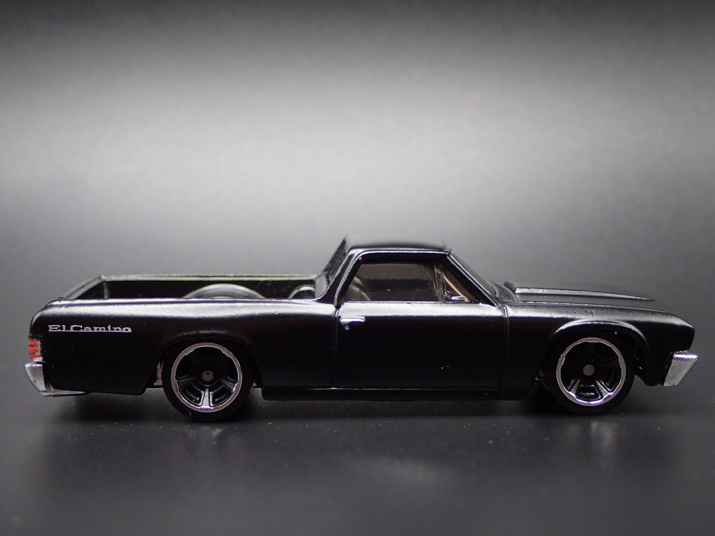 1967 67 CHEVY CHEVROLET EL CAMINO BLACK 1:64 SCALE DIORAMA DIECAST MODEL CAR